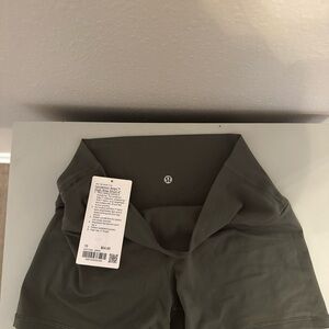 lululemon Align High Rise 4” Shorts size 10 Women
